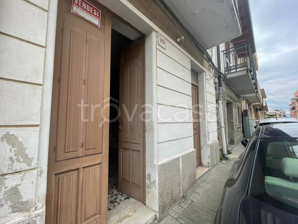 Casa Indipendente in vendita a Barcellona Pozzo di Gotto via Case Nuove, 89