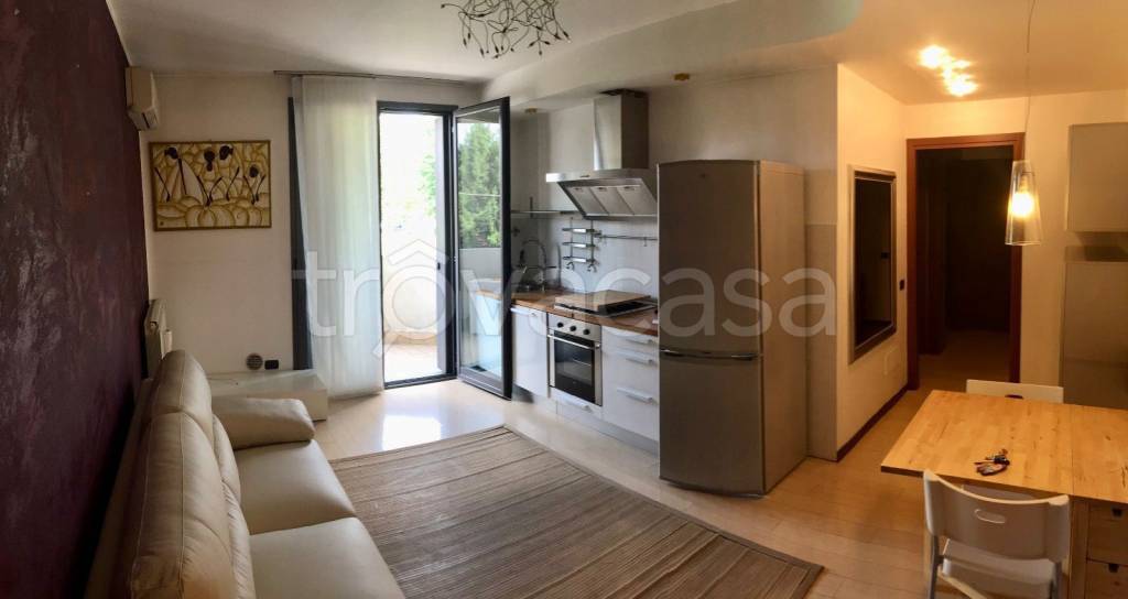 Appartamento in in vendita da privato a Cassano Magnago via 5 Giornate, 9c