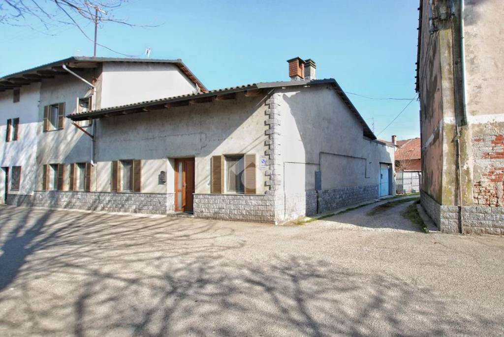 Casa Indipendente in vendita a Livorno Ferraris località s. Giacomo, 27
