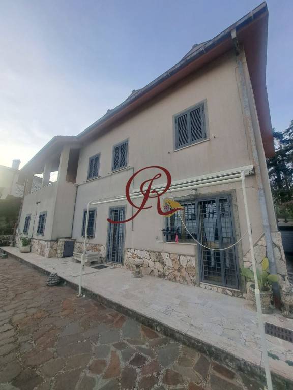 Villa in vendita a Rignano Flaminio via dell'Aquila, 24