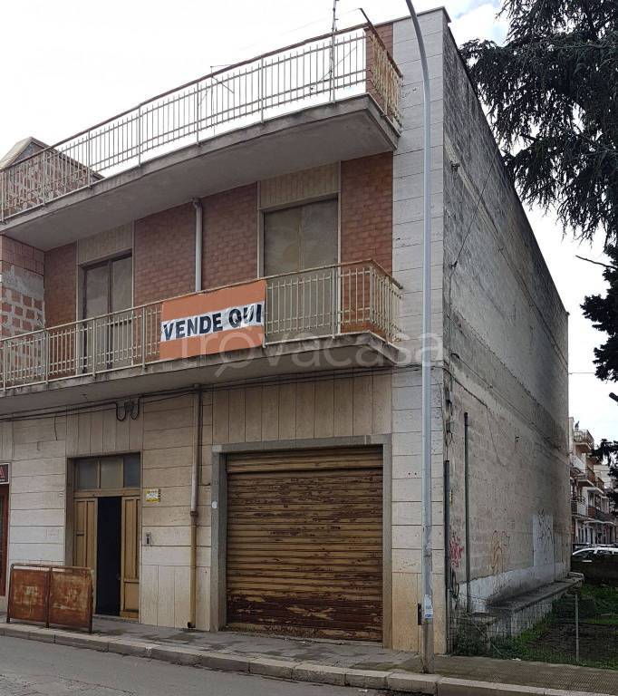 Casa Indipendente in in vendita da privato ad Acquaviva delle Fonti via Monsignor Laera, 133