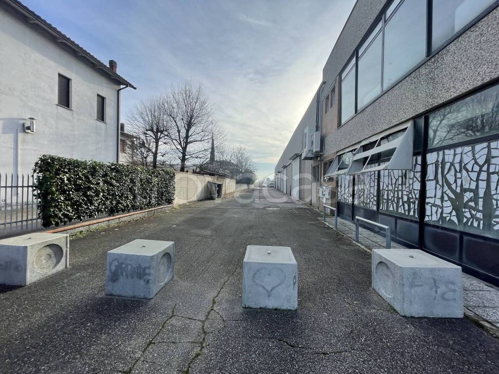 Capannone Industriale in vendita a Castelfranco Emilia via Emilia Ovest, 95