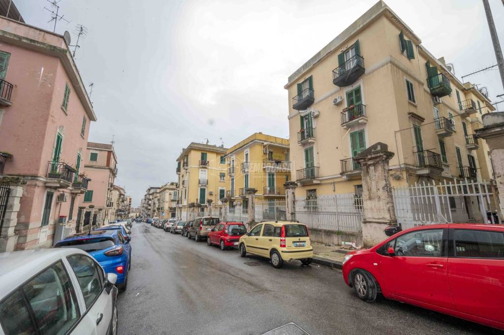Appartamento in vendita a Messina via Alessandro Manzoni 43