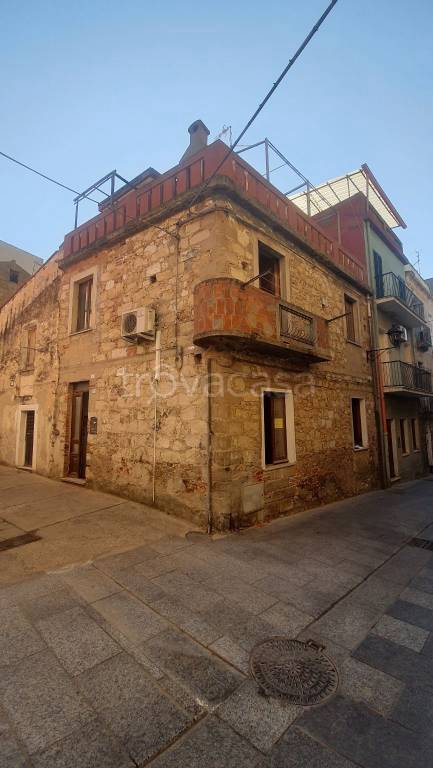 Appartamento in in vendita da privato a Iglesias via delle Palme, 2