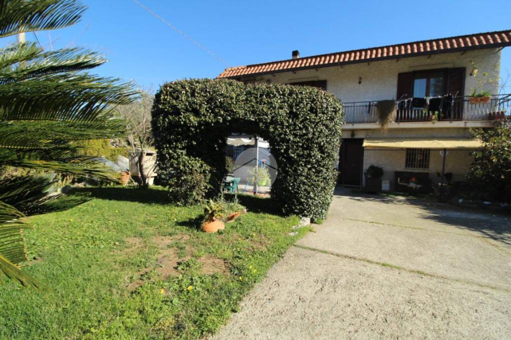 Casa Indipendente in vendita a Montalto Uffugo via Sant' Antonello, 283