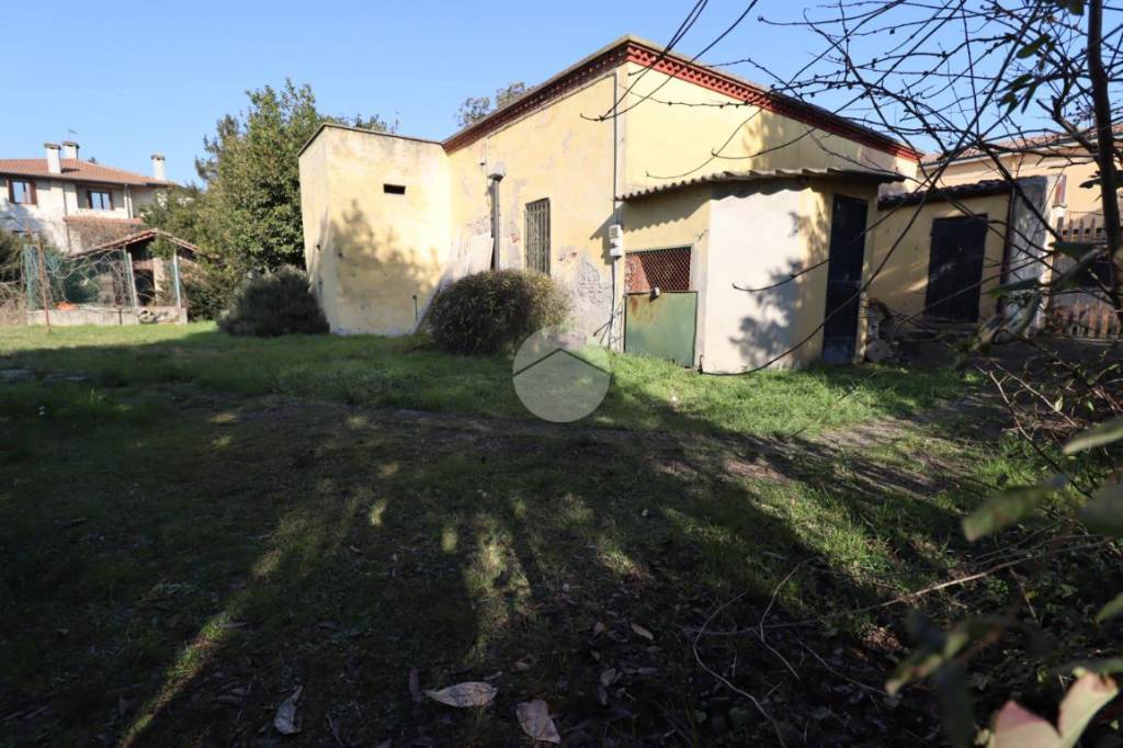 Casa Indipendente in vendita a San Giorgio Bigarello via Ghisiolo, 69