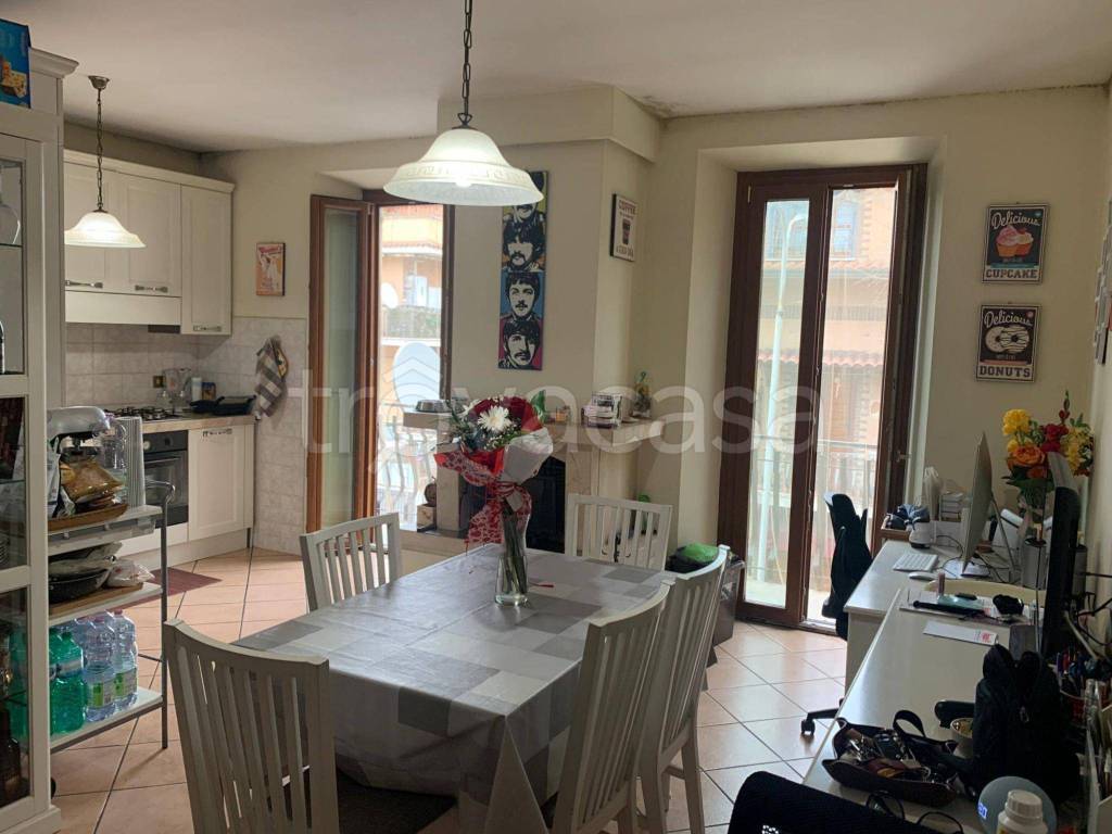 Appartamento in vendita a Monterotondo via Carlo Armellini, 17