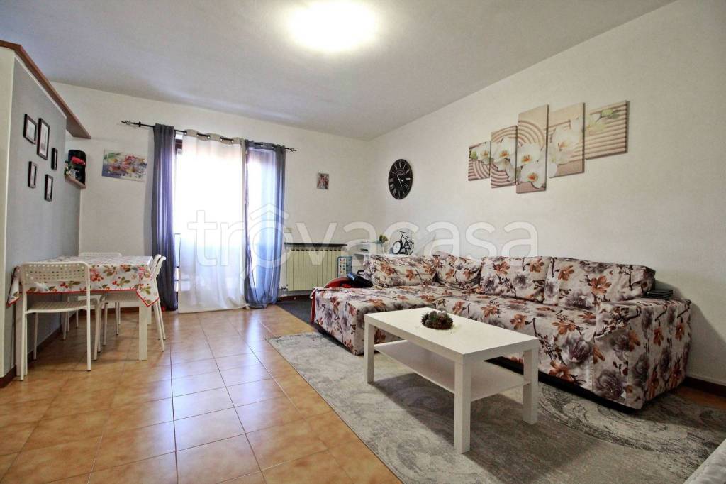 Appartamento in vendita a Cavenago di Brianza via Giuseppe Mazzini, 25