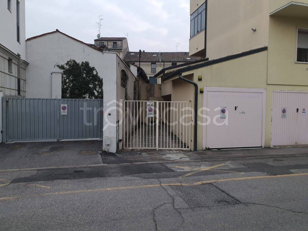 Garage in vendita a Legnago via Gaetano Martino, 6