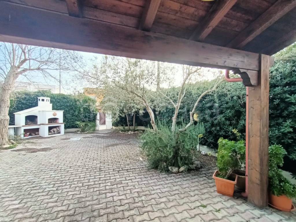 Villa in vendita a Maruggio via delle Mimose