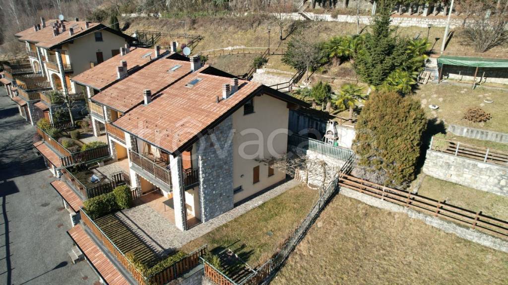Appartamento in vendita a Grone via San Fermo