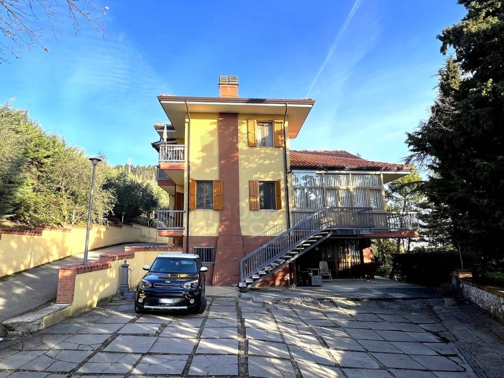 Villa Bifamiliare in vendita a Poggio Torriana via Franzolini, 87