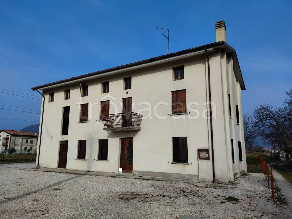 Casa Indipendente in vendita a Gemona del Friuli via Taviele, 17
