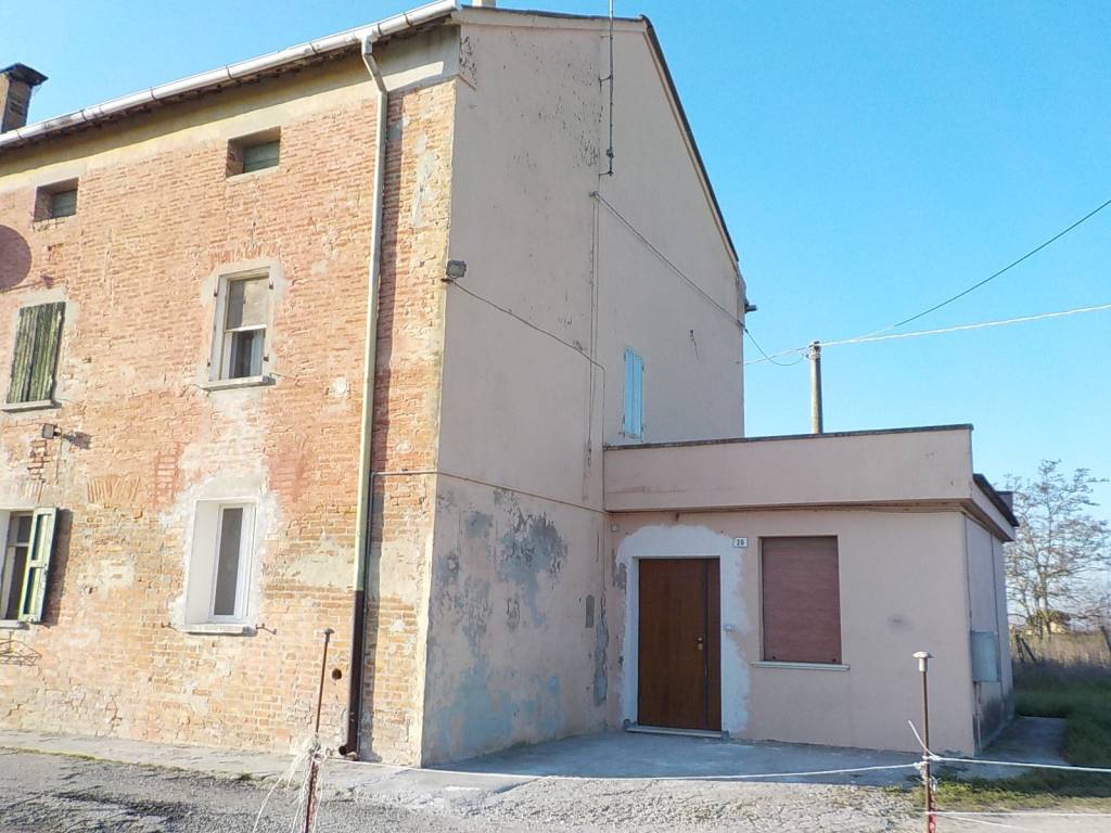 Villa a Schiera in vendita a Jolanda di Savoia strada Colombana Nuvolè, 26