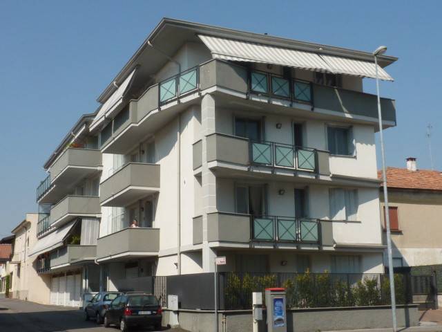 Appartamento in vendita a Vigevano viale dei Mille, 82