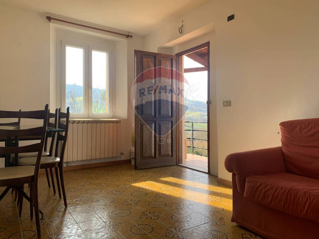 Casa Indipendente in vendita a Gemmano via Ca' Ferrarese, 4