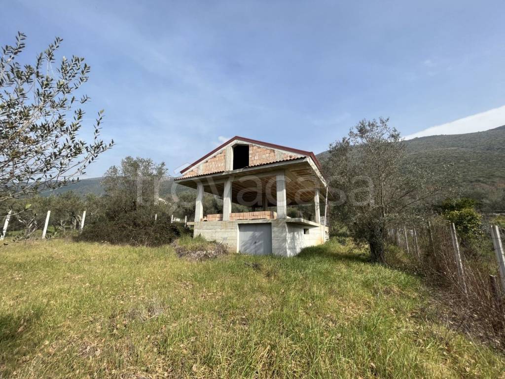 Villa in vendita a Giano Vetusto via Andrea Carbone
