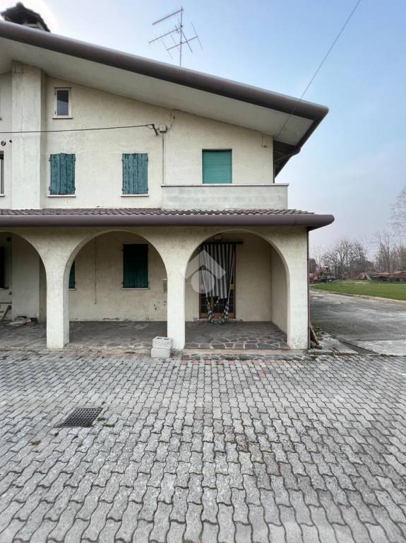 Casa Indipendente in vendita a Vigodarzere via Vittorio Veneto, 8630