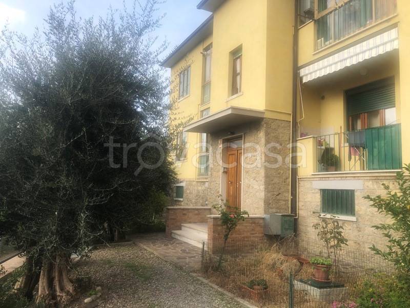 Appartamento in vendita a Chiusi via Torri del Fornello