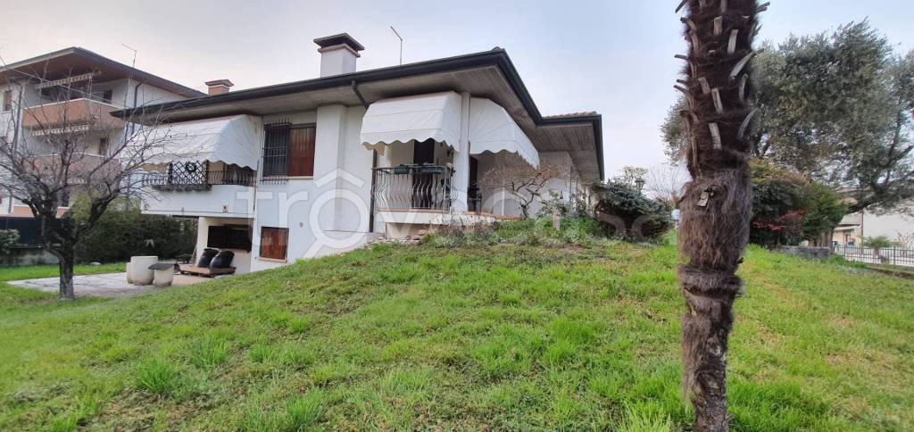 Villa in vendita a Bolzano Vicentino via Matteotti, 8