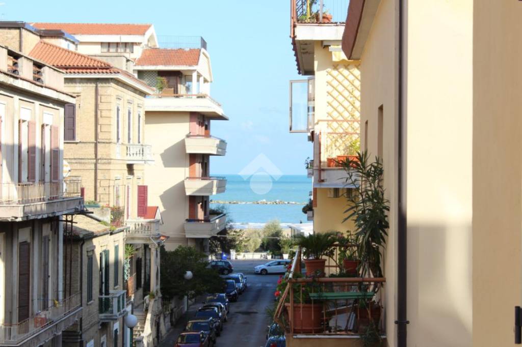 Appartamento in vendita a Pescara via Francesco Petrarca, 16