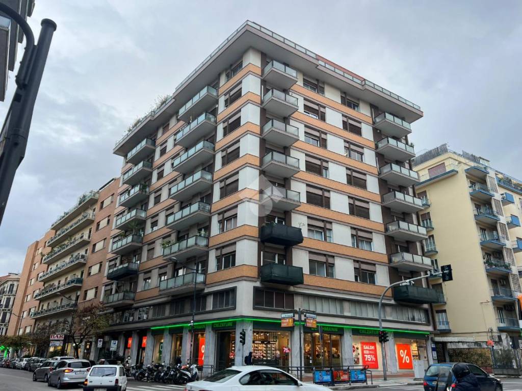 Appartamento in vendita a Palermo via Notarbartolo, 44