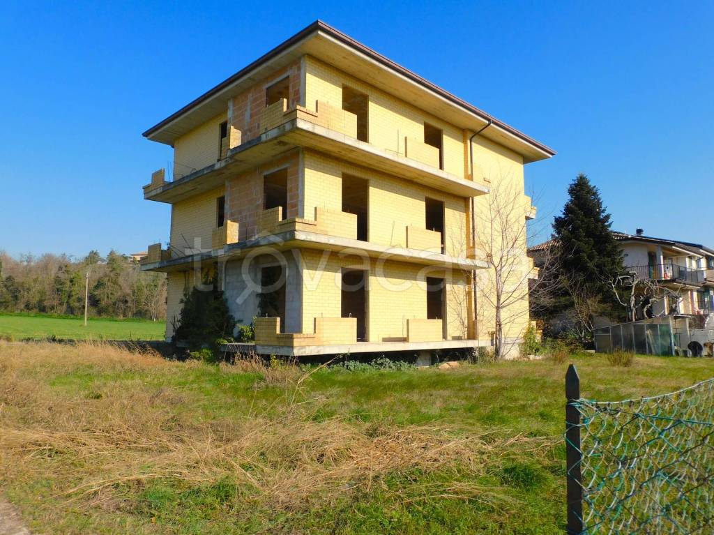 Appartamento in vendita a Montegiorgio via Eugenio Montale