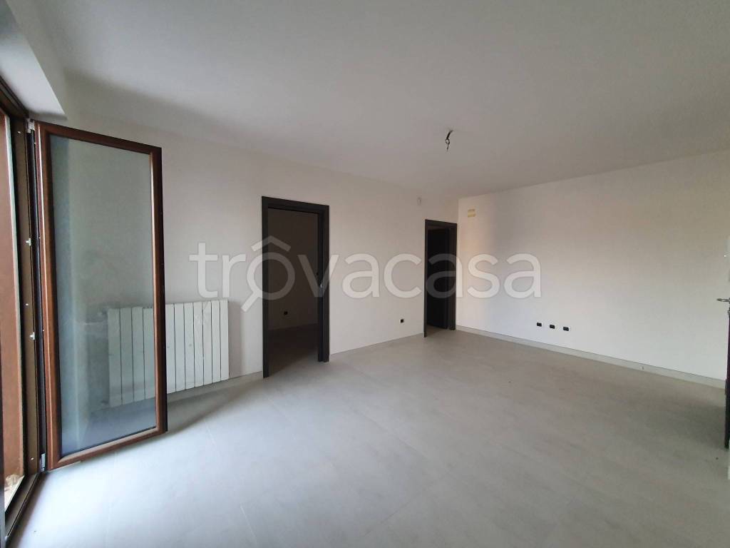 Appartamento in vendita a Crispiano via Daua Parma, 20