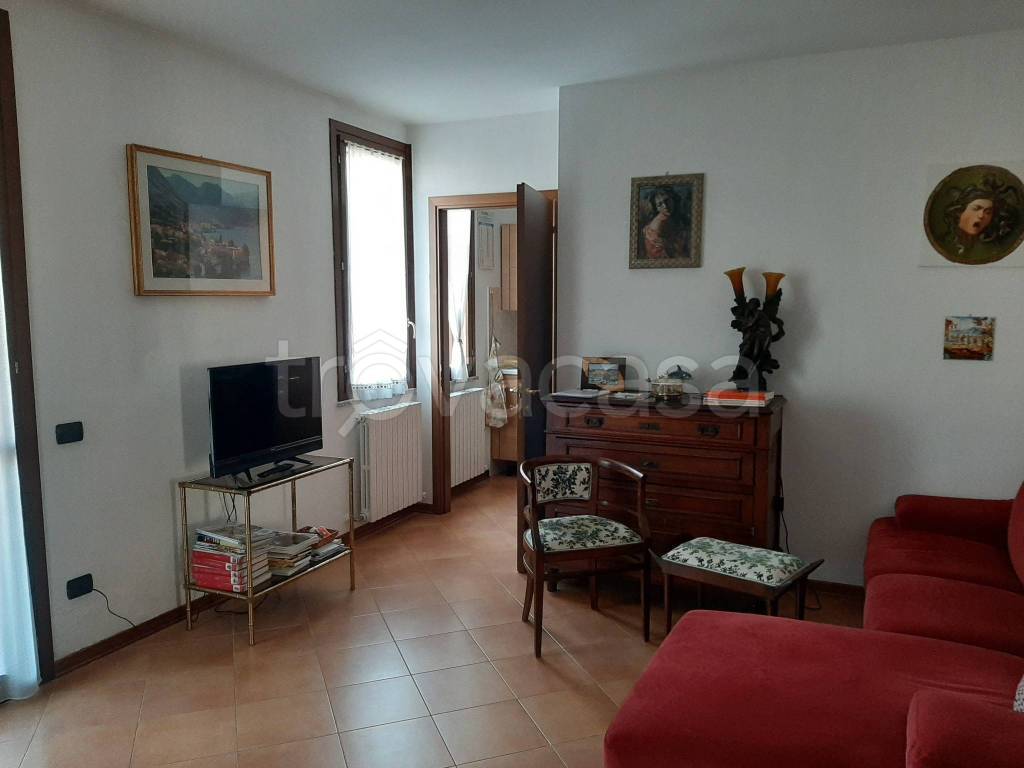 Appartamento in vendita a Felino via Giorgio Perlasca