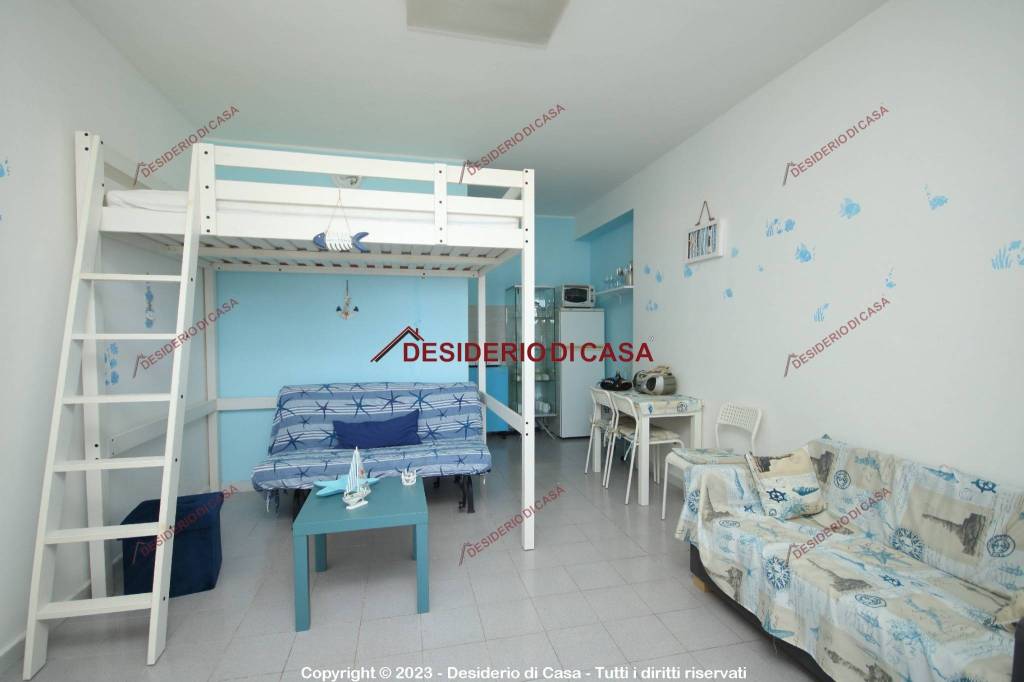 Appartamento in vendita a Pollina viale Nebrodi, 15