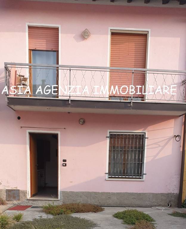 Casa Indipendente in vendita a Borgo San Giacomo via Conte Zoppola