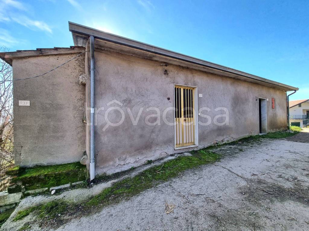 Casa Indipendente in vendita a Santa Paolina frazione Sala, 35