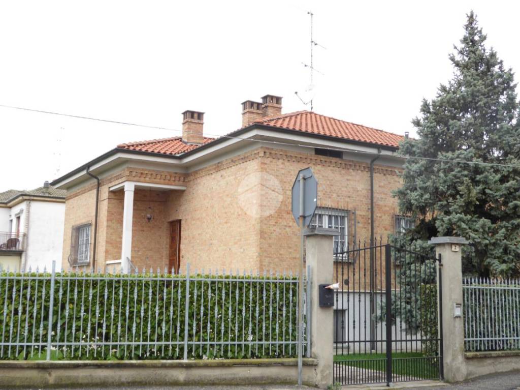 Villa in vendita a Stradella via Po, 02
