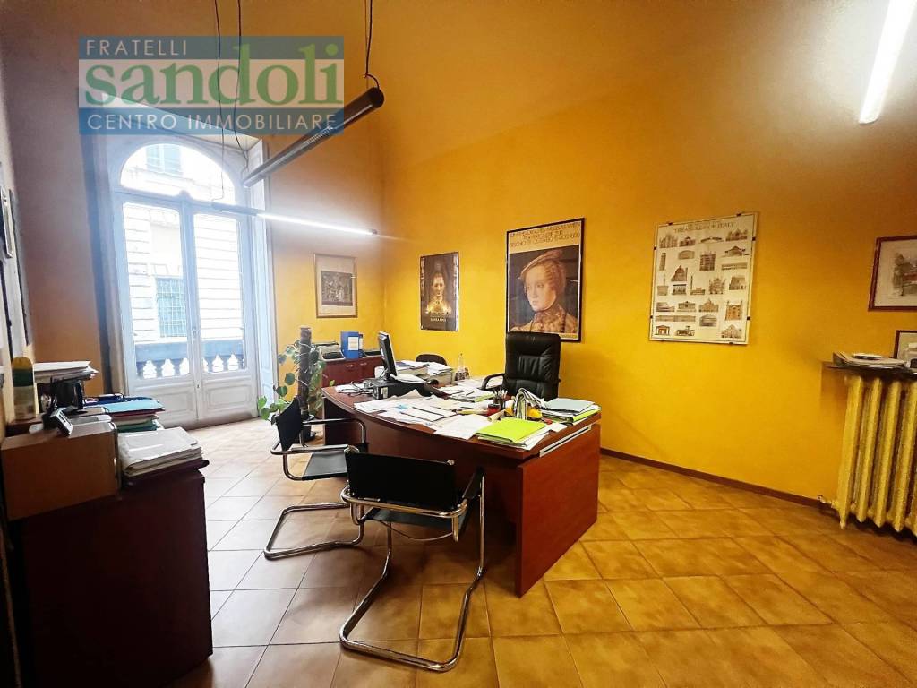 Ufficio in affitto a Vercelli via San Cristoforo
