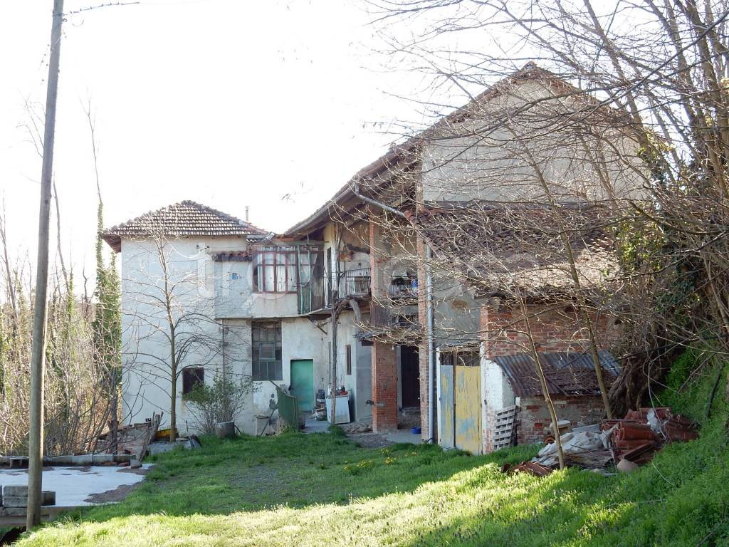 Casa Indipendente in vendita a Piozzo località Castelletto, 10