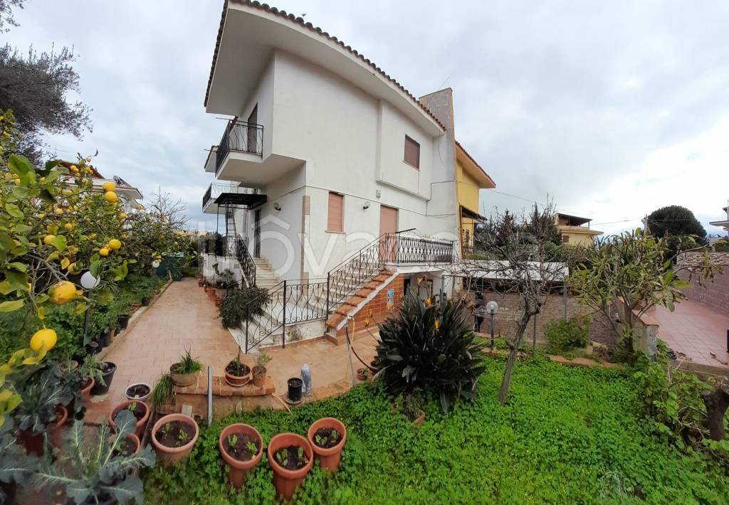 Villa Bifamiliare in vendita a Carini via Mughetti