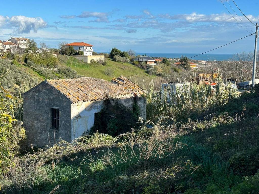 Casale in vendita a Torrevecchia Teatina via Torremontanara, 124