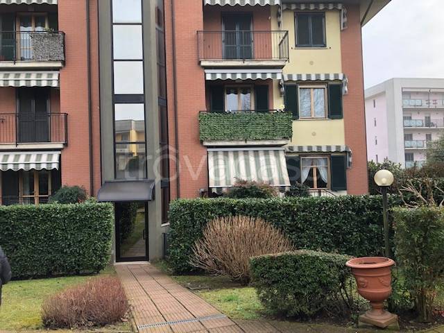 Appartamento in vendita a Vigevano corso Genova, 60