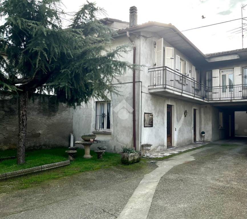 Casa Indipendente in vendita a Quinzano d'Oglio vicolo Valtrompia, 13
