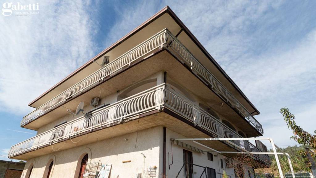 Villa Bifamiliare in vendita a Santa Maria Imbaro borgata Colli, 36