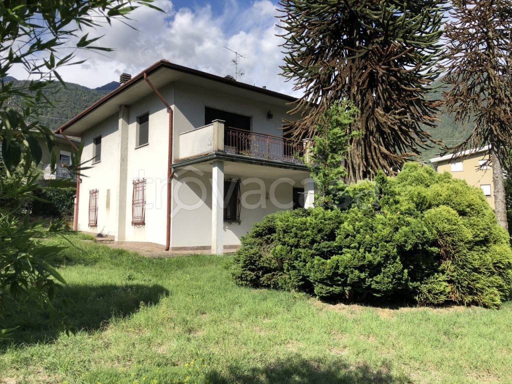 Villa in vendita a Chiuro via Stelvio, 28