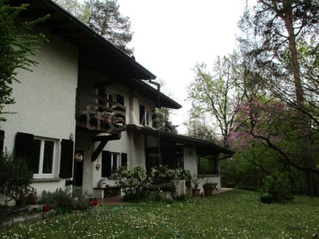 Villa in vendita a Borgo Ticino via Lazzaretto s.n.c