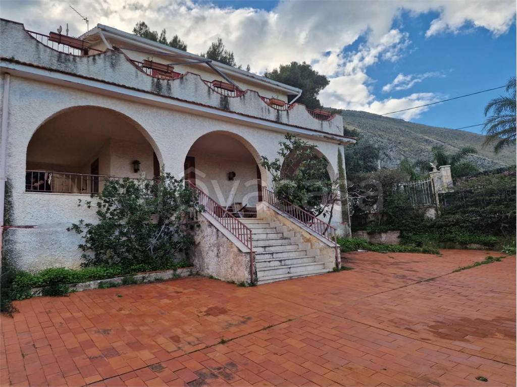 Villa in vendita a Carini via berlinguer