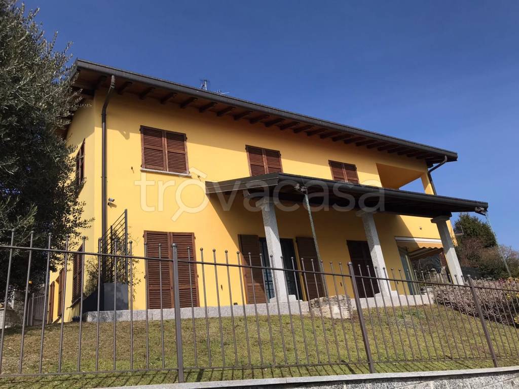 Villa in vendita a Montorfano via per Como, 46