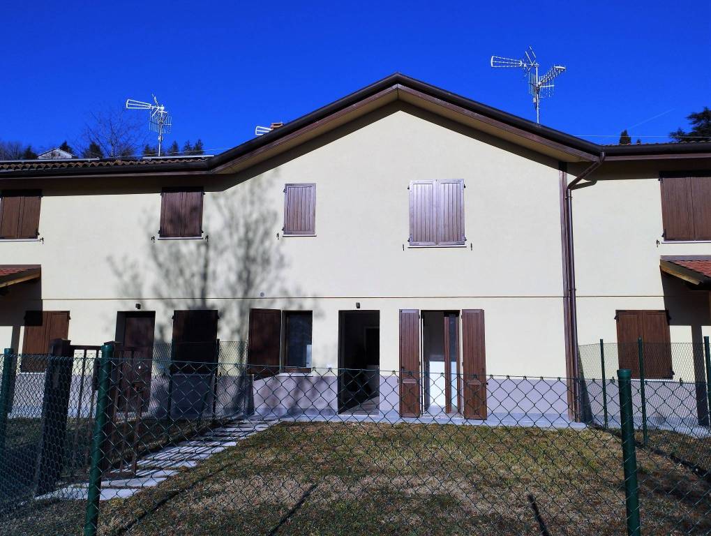 Villa a Schiera in vendita a Monghidoro via Ginestreto, 42