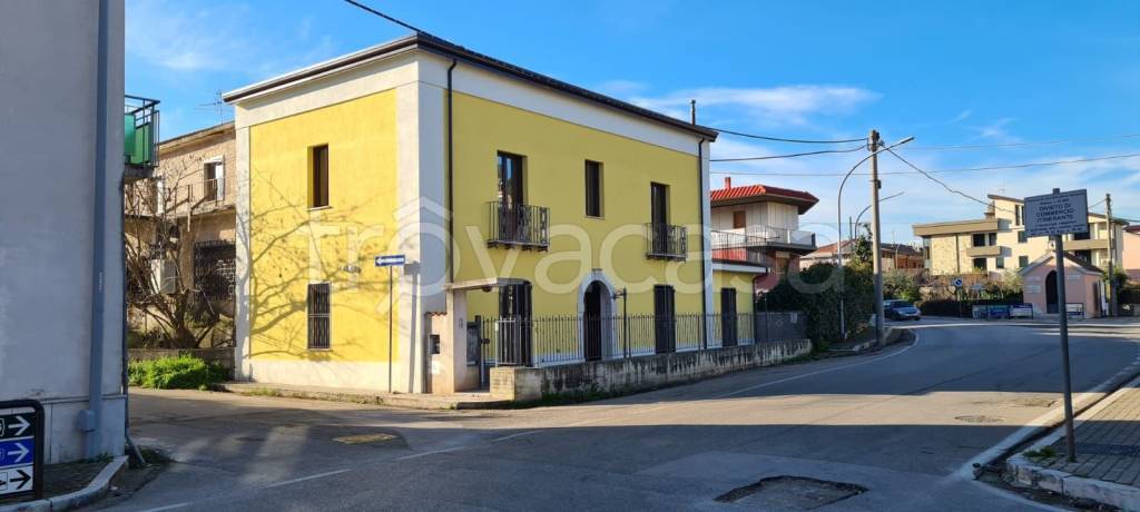 Villa in in vendita da privato a San Salvatore Telesino via Piave, 2