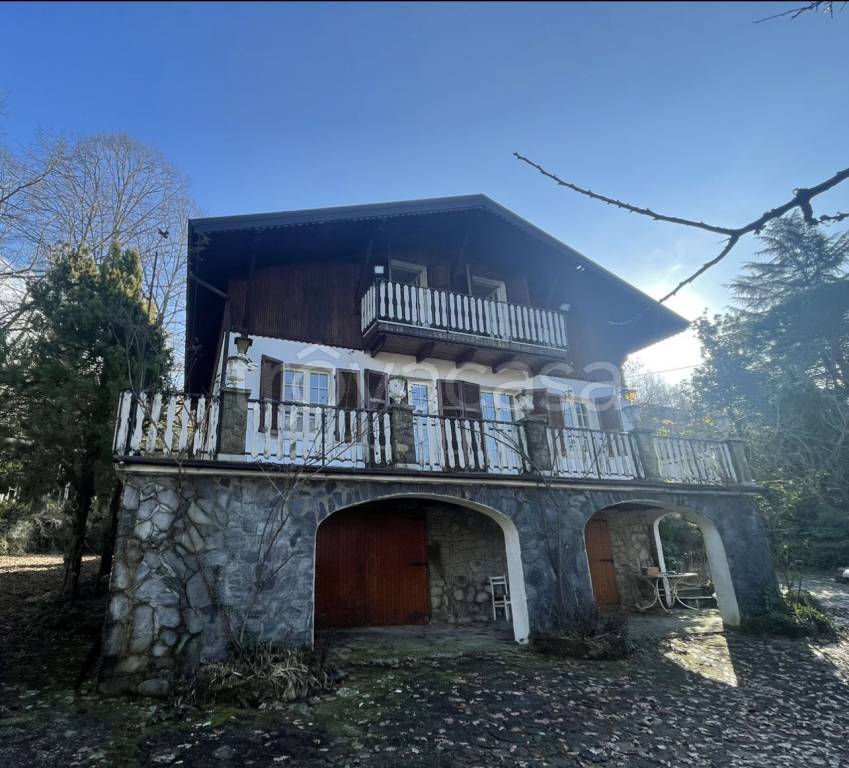 Villa in vendita a Travo località Canova Ponte, 19
