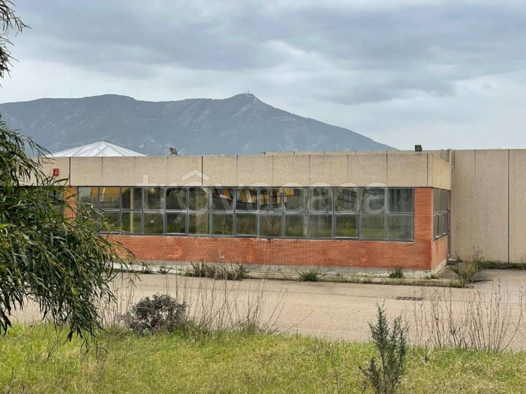 Capannone Industriale in vendita a Iglesias strada Di Lottizzazione lotto 63 Sa Stoia - via Sestante