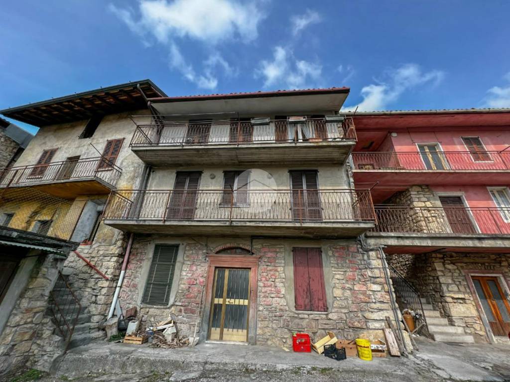 Casa Indipendente in vendita a Grumello del Monte via Castello, 1