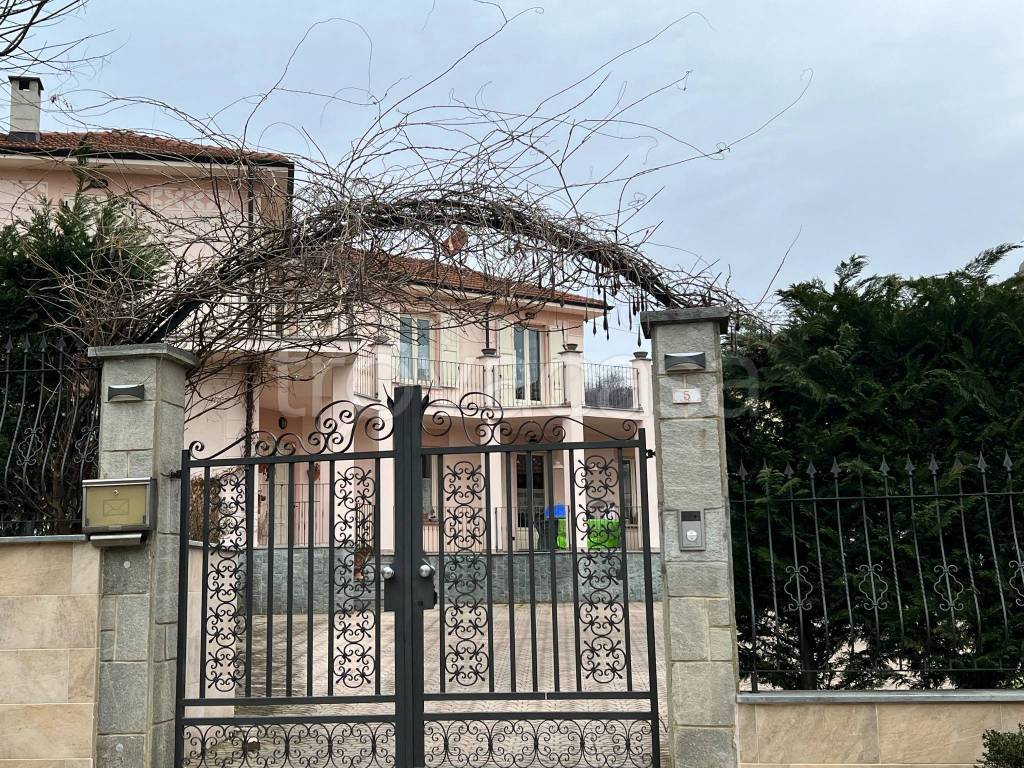Villa in vendita a Trana piazza Libertà, 5
